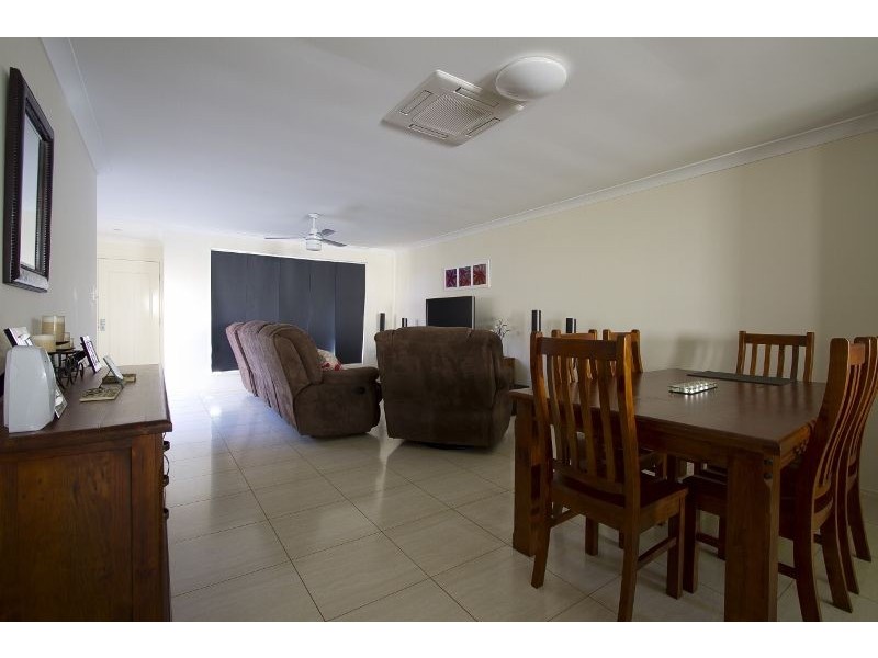 Unit 4/34  Gordon Avenue, Newtown QLD 4350