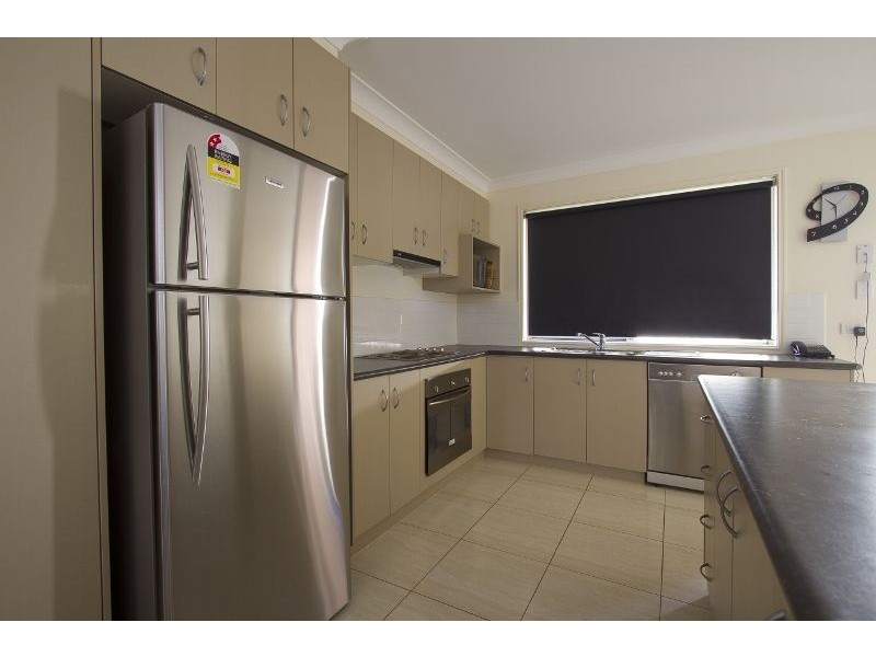 Unit 4/34  Gordon Avenue, Newtown QLD 4350