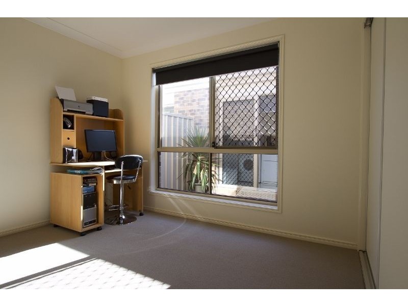 Unit 4/34  Gordon Avenue, Newtown QLD 4350