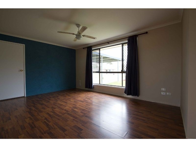 8 Bhutan Court, Newtown QLD 4350