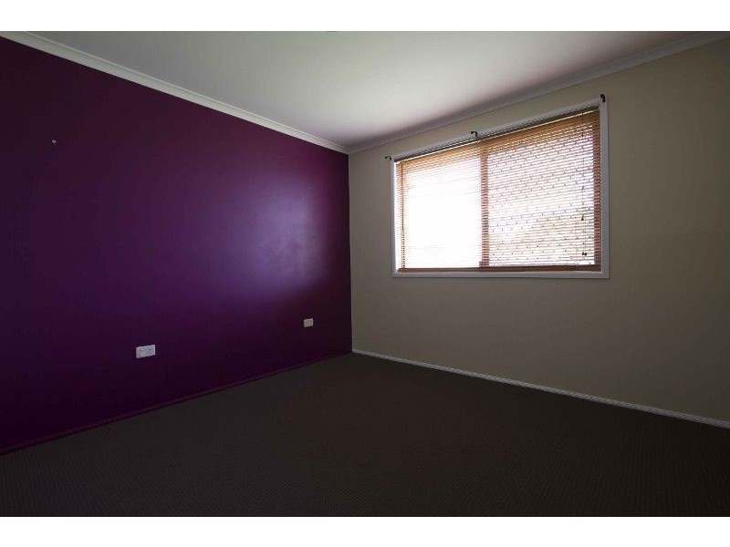 8 Bhutan Court, Newtown QLD 4350