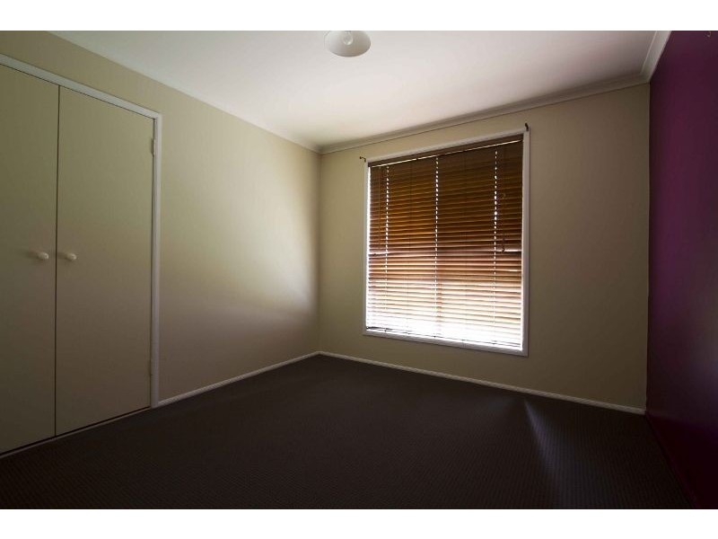 8 Bhutan Court, Newtown QLD 4350