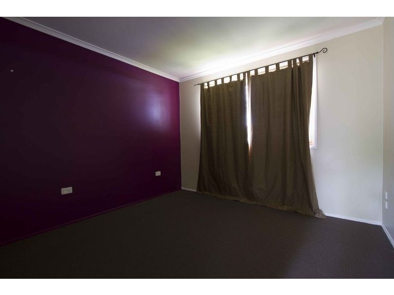 8 Bhutan Court, Newtown QLD 4350