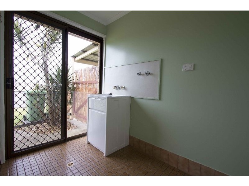 8 Bhutan Court, Newtown QLD 4350