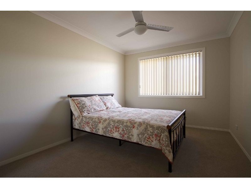 8 Plover Court, Highfields QLD 4352