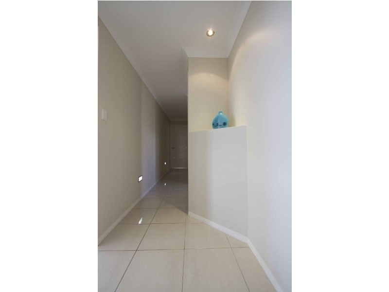 8 Plover Court, Highfields QLD 4352