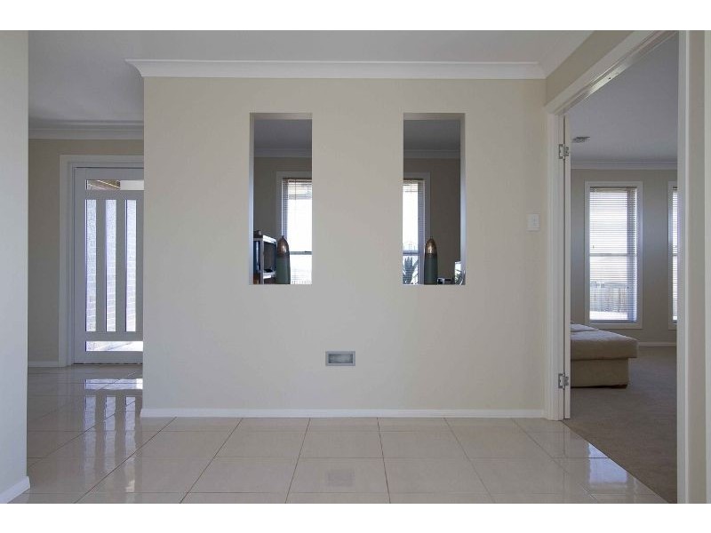 8 Plover Court, Highfields QLD 4352