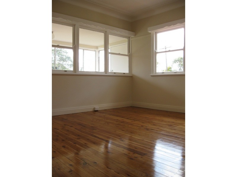 230 Bridge Street, Newtown QLD 4350