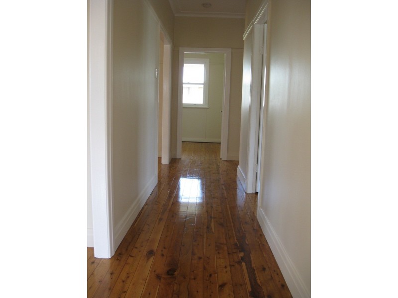 230 Bridge Street, Newtown QLD 4350