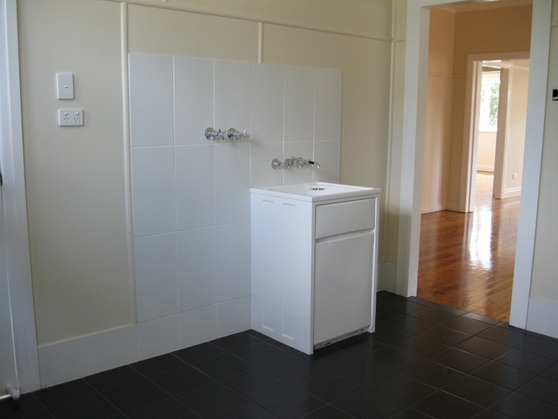 230 Bridge Street, Newtown QLD 4350