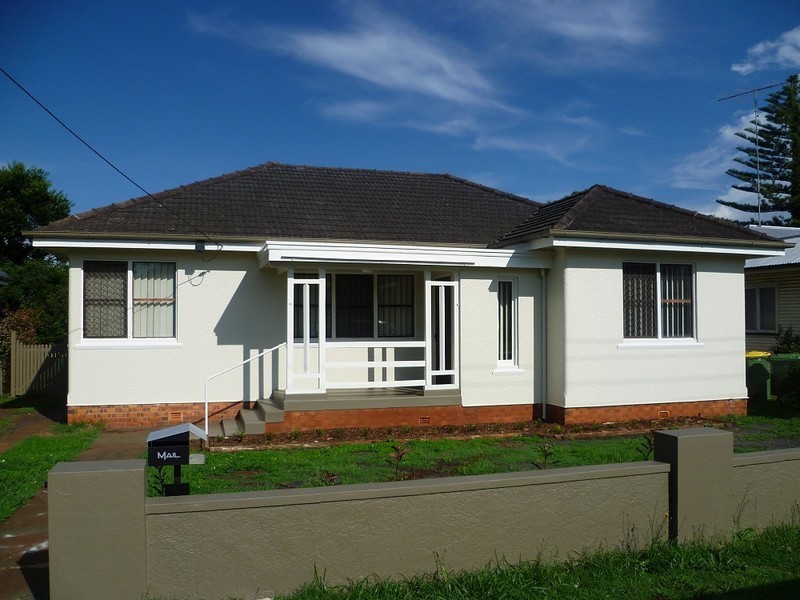 10 Rosina Street, Newtown QLD 4350