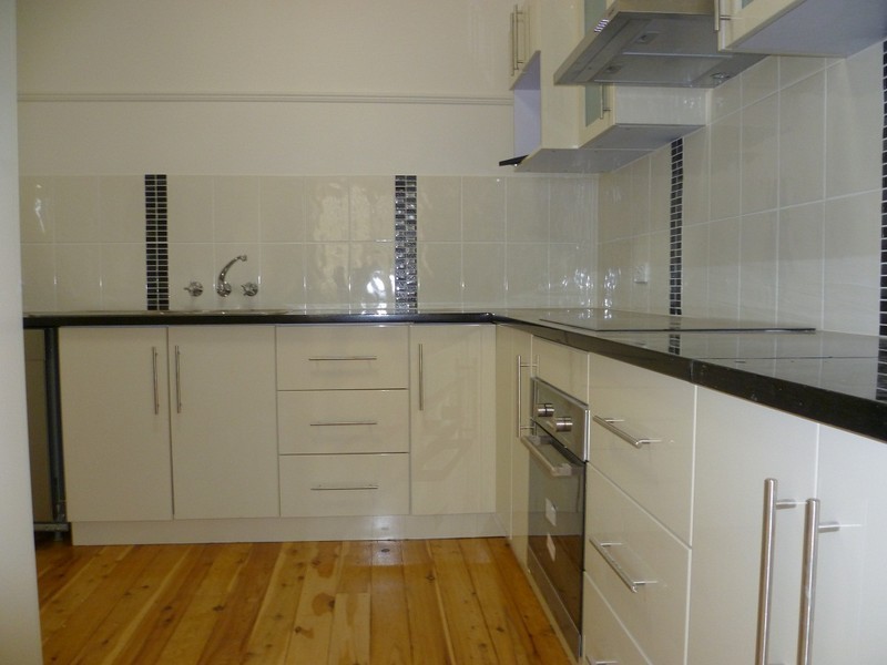 10 Rosina Street, Newtown QLD 4350