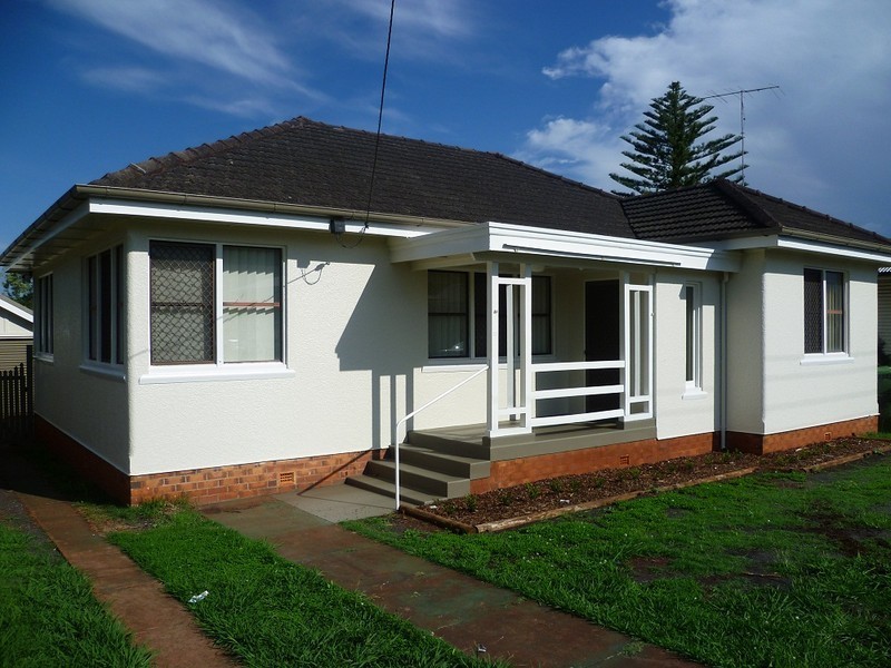 10 Rosina Street, Newtown QLD 4350