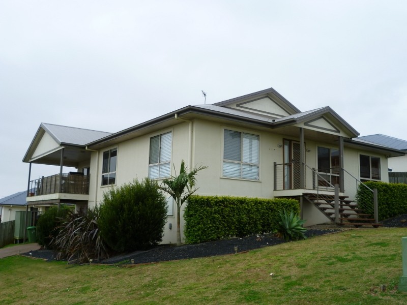 13 Dodson Crescent, Mount Kynoch QLD 4350