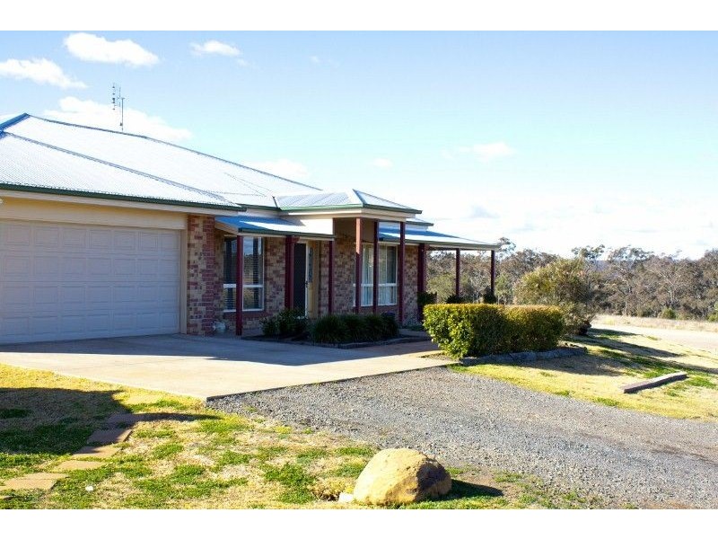 40 Peters Road, Meringandan West QLD 4352