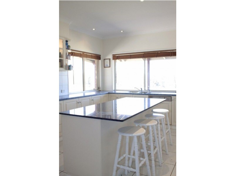 40 Peters Road, Meringandan West QLD 4352