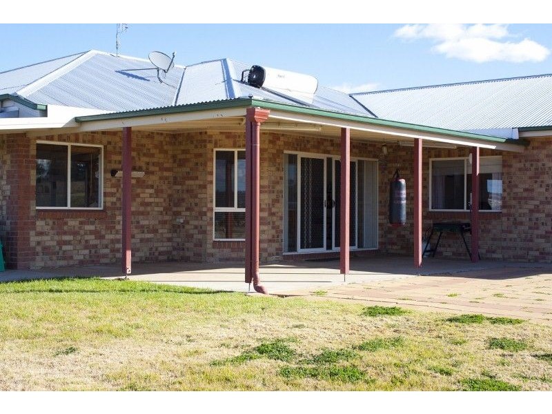 40 Peters Road, Meringandan West QLD 4352