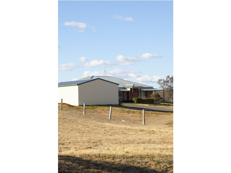 40 Peters Road, Meringandan West QLD 4352