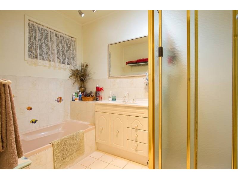 16 Sybyl Street, Harristown QLD 4350