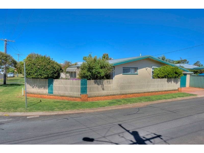 16 Sybyl Street, Harristown QLD 4350