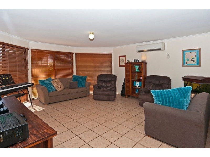14 Chelwyn Street, Middle Ridge QLD 4350