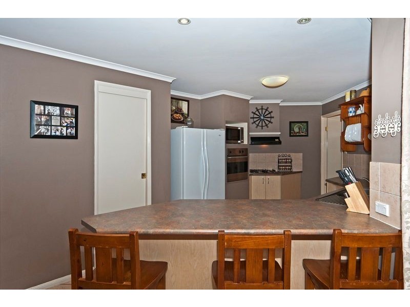 14 Chelwyn Street, Middle Ridge QLD 4350