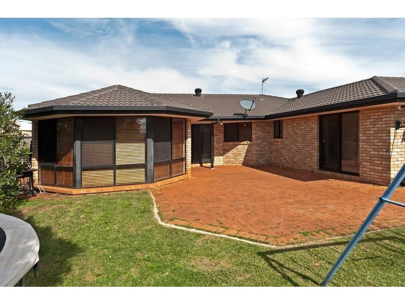 14 Chelwyn Street, Middle Ridge QLD 4350