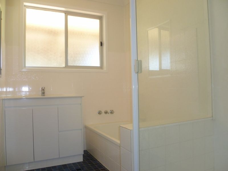 5 Bischof Street, Wilsonton QLD 4350
