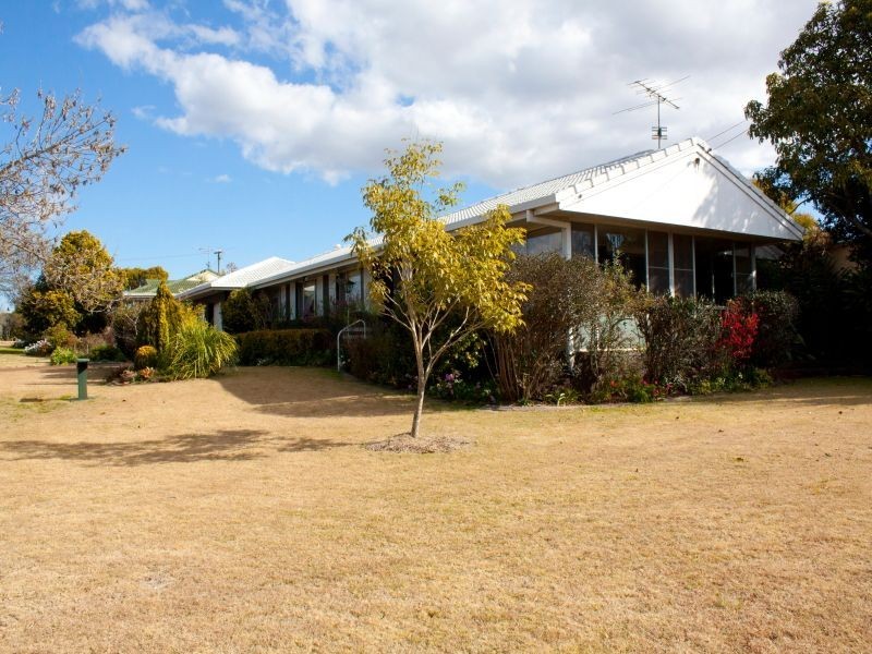 1 Wessex Street, Harristown QLD 4350