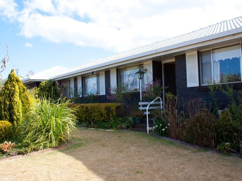 1 Wessex Street, Harristown QLD 4350