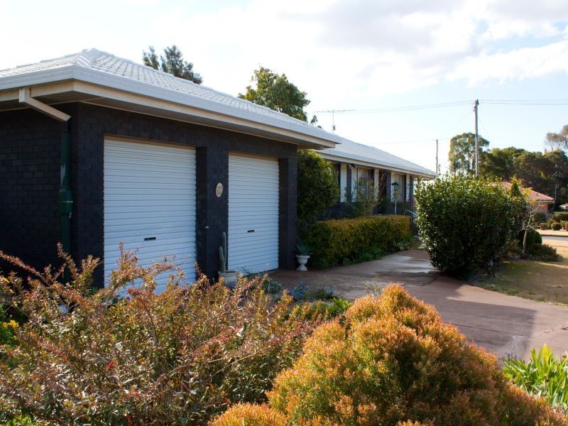 1 Wessex Street, Harristown QLD 4350