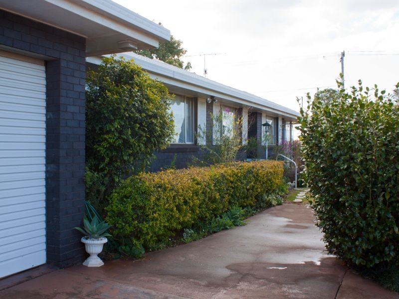 1 Wessex Street, Harristown QLD 4350