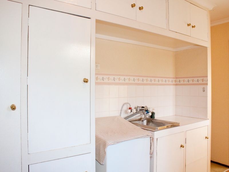 1 Wessex Street, Harristown QLD 4350