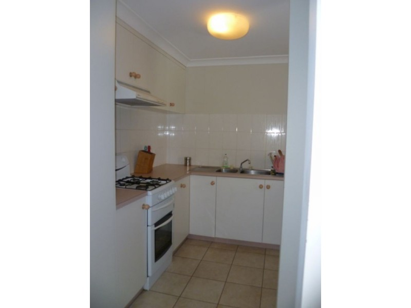 1/16 Horrocks Crescent, Kearneys Spring QLD 4350