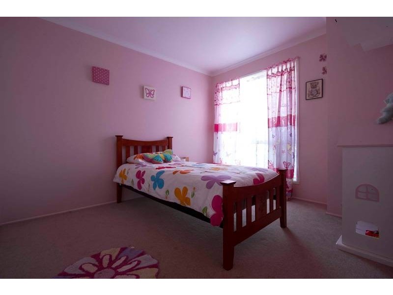 6 Candlebark Court, Glenvale QLD 4350