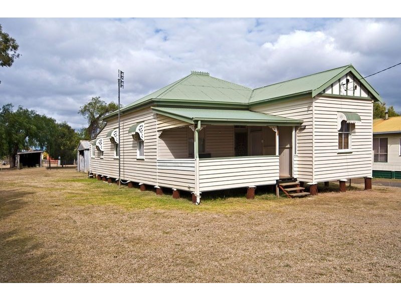 4 Hartwig Street, Goombungee QLD 4354