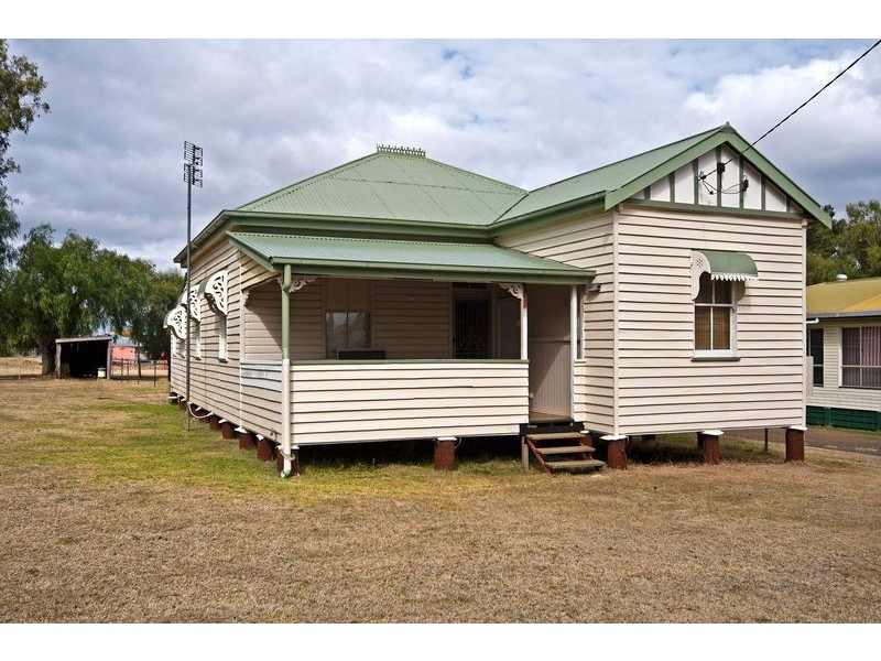 4 Hartwig Street, Goombungee QLD 4354