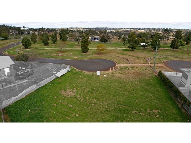 34 Mooney Street, Harlaxton QLD 4350