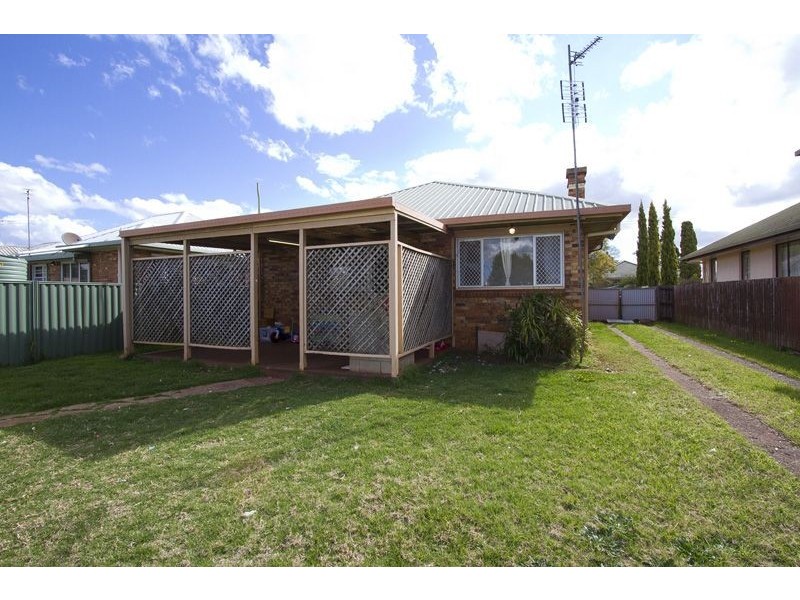 36 Justin Street, Harristown QLD 4350