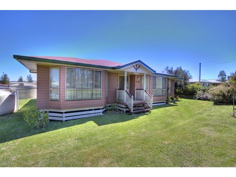 31 Lake Drive, Meringandan QLD 4352