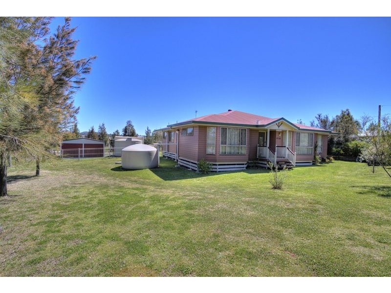 31 Lake Drive, Meringandan QLD 4352