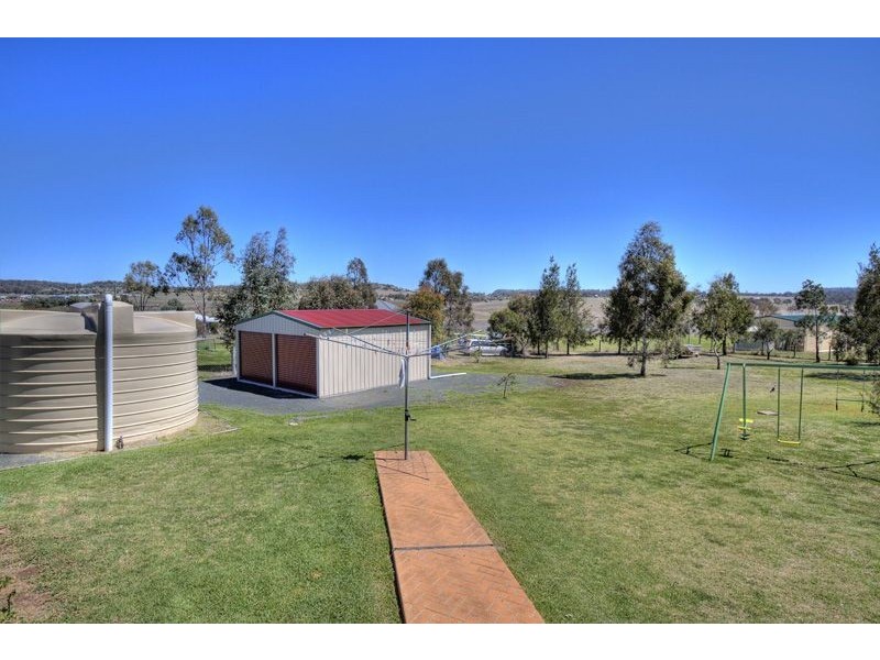 31 Lake Drive, Meringandan QLD 4352