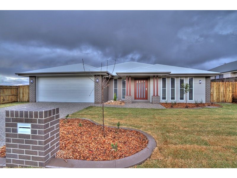 40 Honeyeater Drive, Highfields QLD 4352