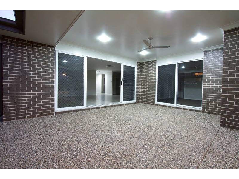 40 Honeyeater Drive, Highfields QLD 4352