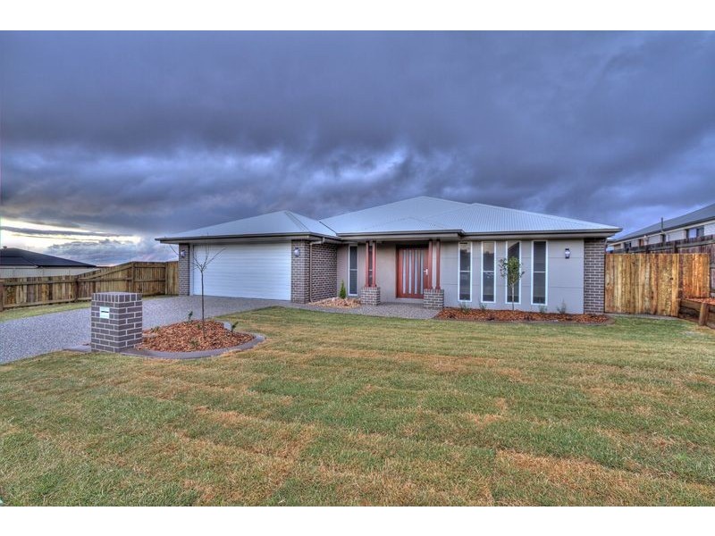 40 Honeyeater Drive, Highfields QLD 4352