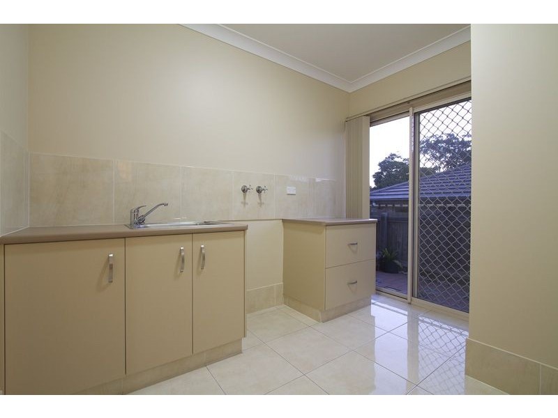 385 Mackenzie Street, Middle Ridge QLD 4350