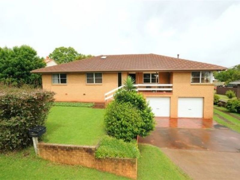 101 Ramsay Street, Centenary Heights QLD 4350