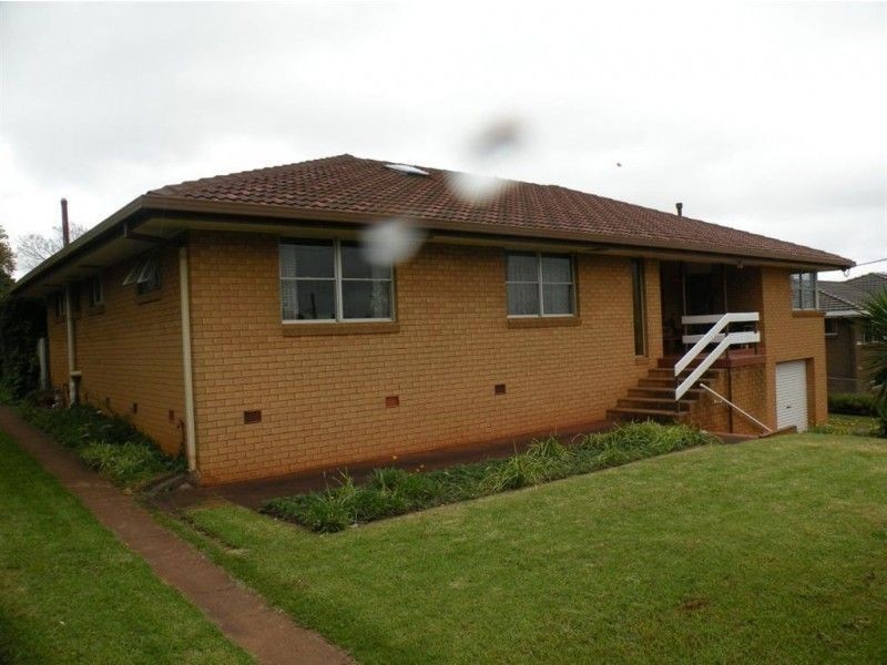 101 Ramsay Street, Centenary Heights QLD 4350