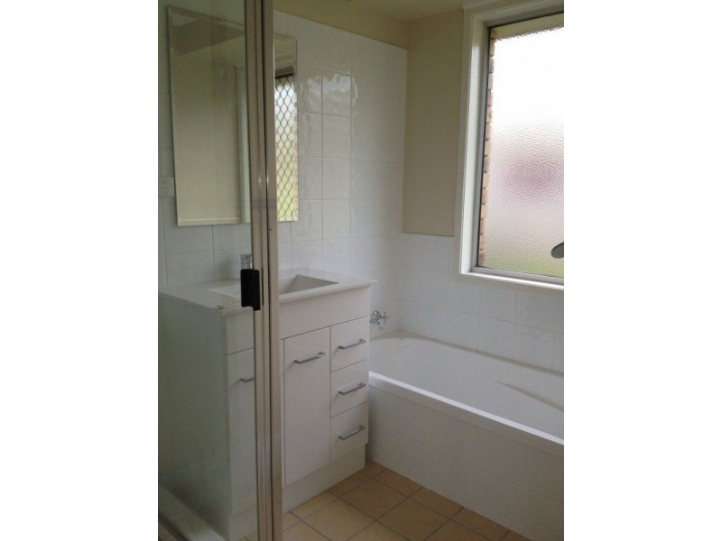 8 Airforce Road, Helidon QLD 4344