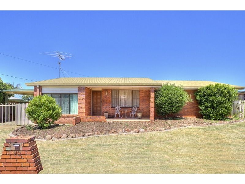 10 Smythe Street, Kearneys Spring QLD 4350